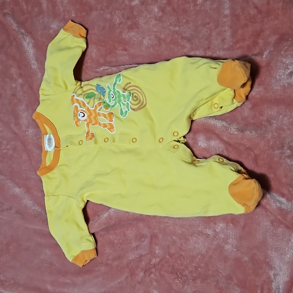 Bundle of 3 Unisex 3 Month Onesies - Picture 4 of 11